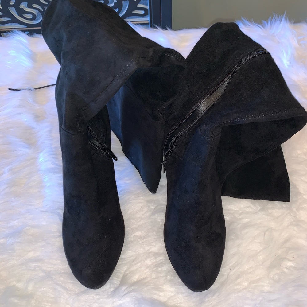 Kenneth Cole Unlisted Suede Over the Knee Boots - Picture 2 of 2